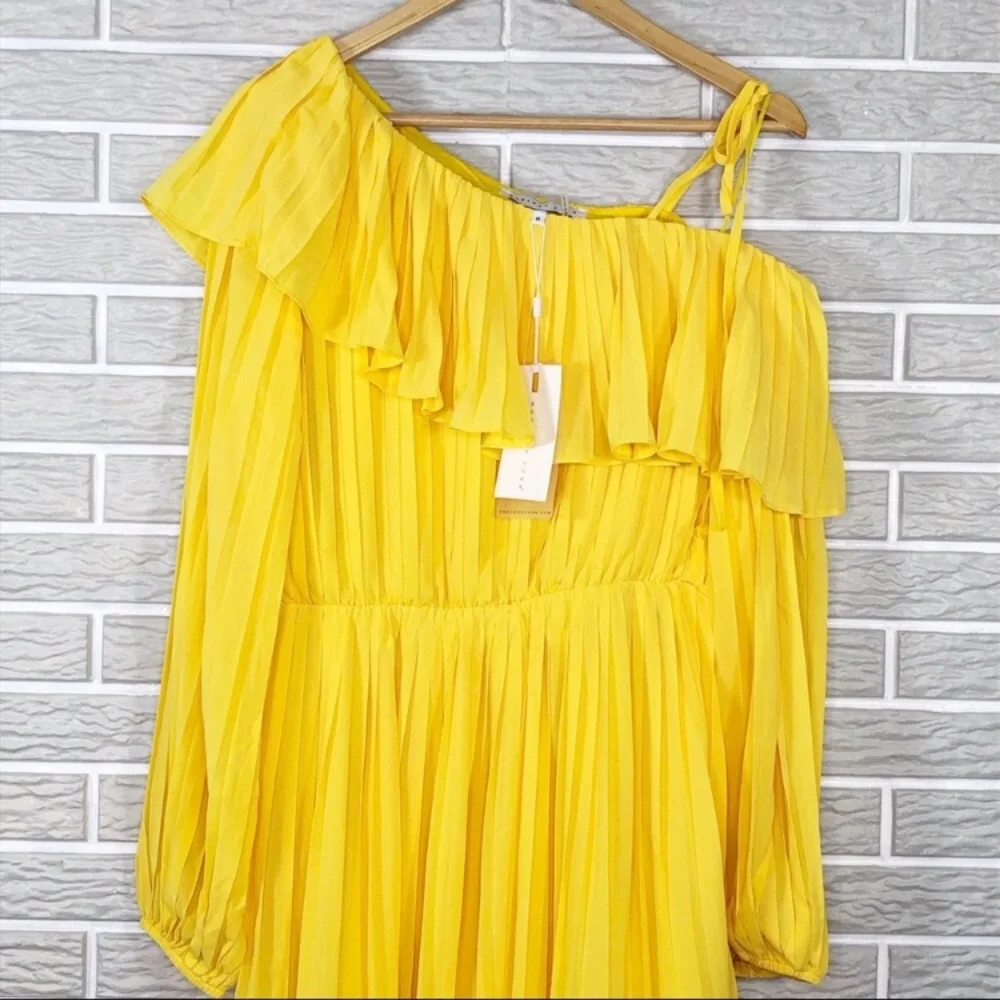 NWT REVOLVE ENDLESS ROSE ONE SHOULDER RUFFLE DRESS - Picture 6 of 10